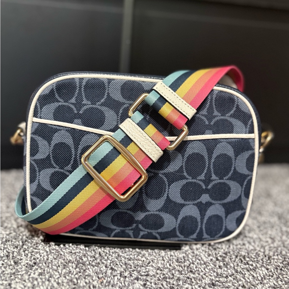 COACH DEMPSEY CAMERA BAG IN SIGNATURE JACQUARD WITH PATCH - Picture 7 of 12